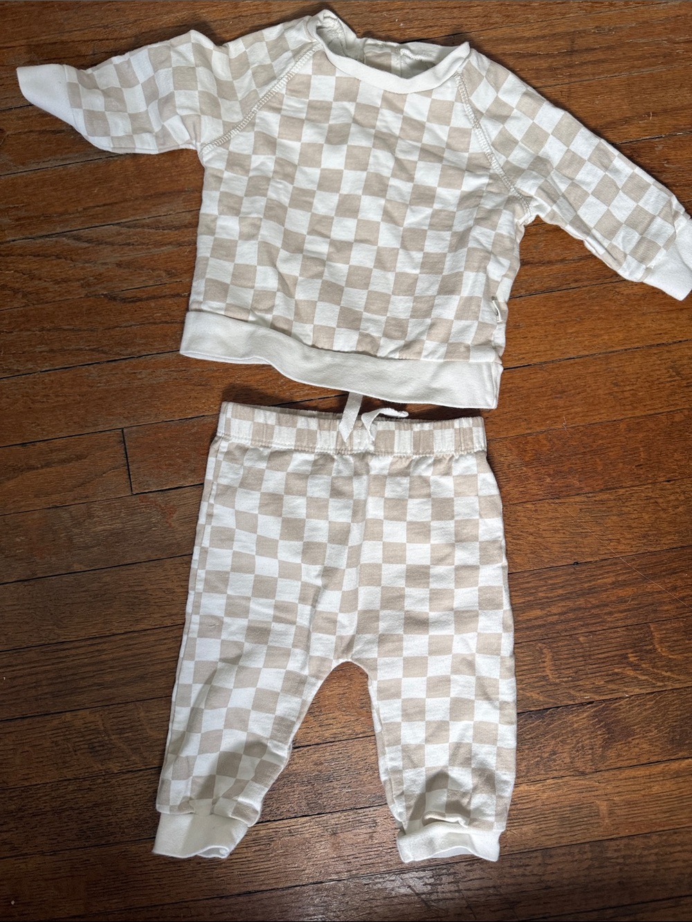 Cozy Checkerboard Sweat Set in Cream & Tan